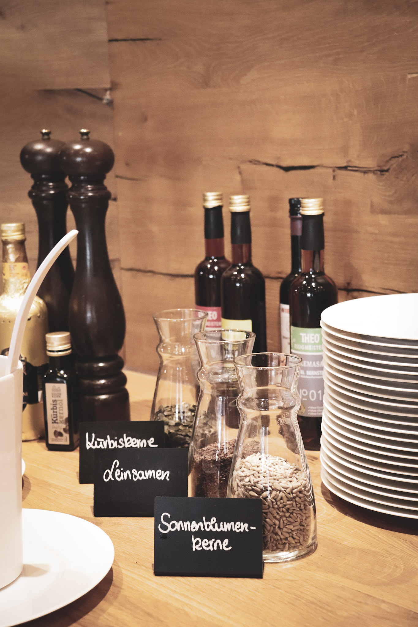 Sellhorn bringts - Catering Buffet vom Ringhotel Sellhorn mit Salatbuffet und kernigen Beigaben