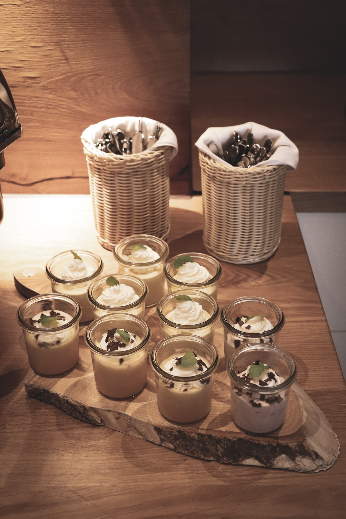 Sellhorn bringts - Catering Buffet vom Ringhotel Sellhorn mit Dessert im Gläschen